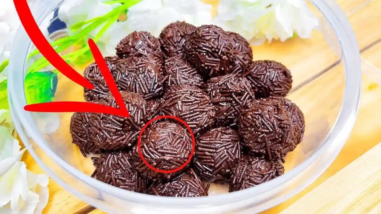 Como enrolar brigadeiro rápido e fácil Receitas da internet