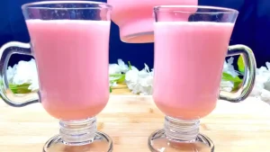 RECEITA DE IOGURTE CASEIRO DE MORANGO MUITO FÁCIL