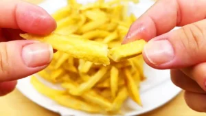 Batata frita congelada e crocante