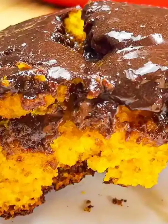 Bolo de Cenoura com Casquinha de Chocolate