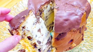 PANETONE RECHEADO COM SORVETE CHOCOTONE